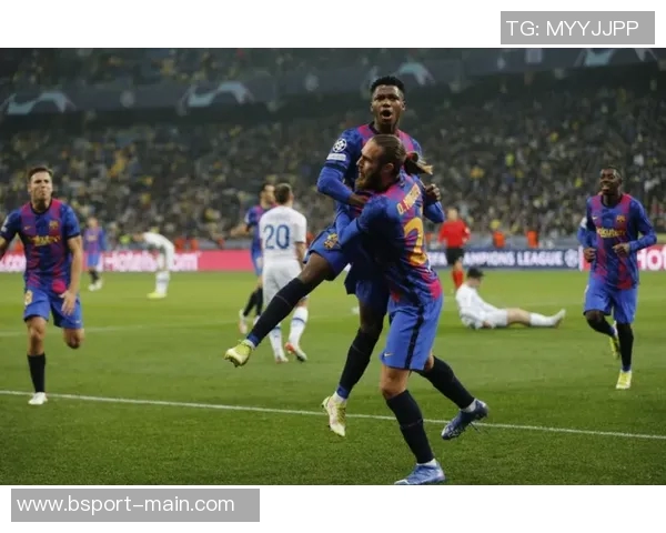 英超激战巴萨逆转本菲卡红牌事件引发全场热议与数据分析