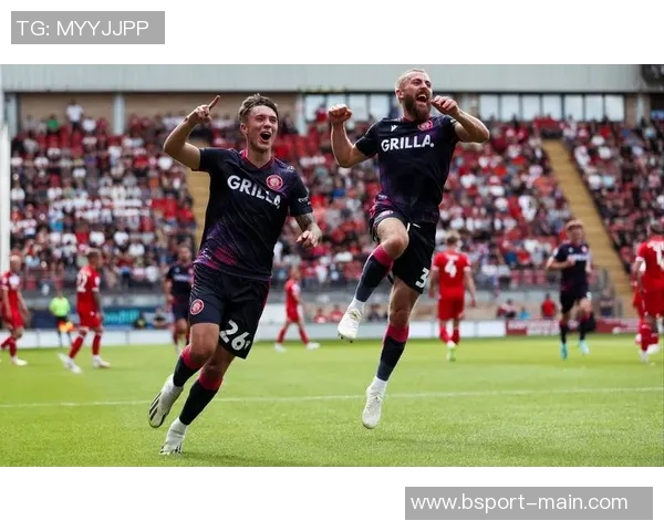 西甲大战曼城大胜曼联四球零封赛后点评引发热议