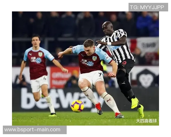 德甲激战尤文图斯3-0热刺争议判罚引发全场沸腾绝杀瞬间回顾